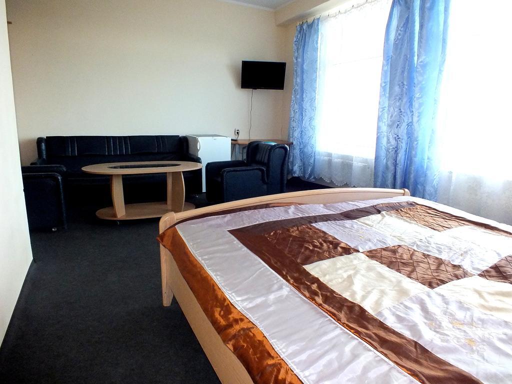 Motelis Jonuciai Garliava Habitación foto